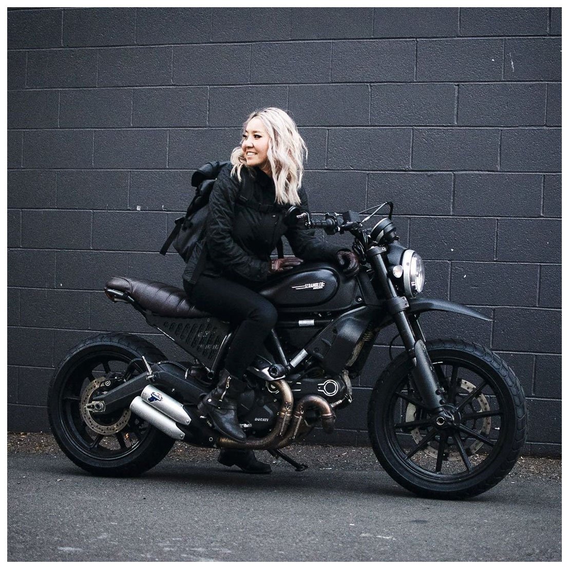 دانلود آهنگ در ازای هر کشته هزاران هزار نیکا اضافه میشن 